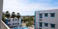 West Coast Apartments - 3-Star