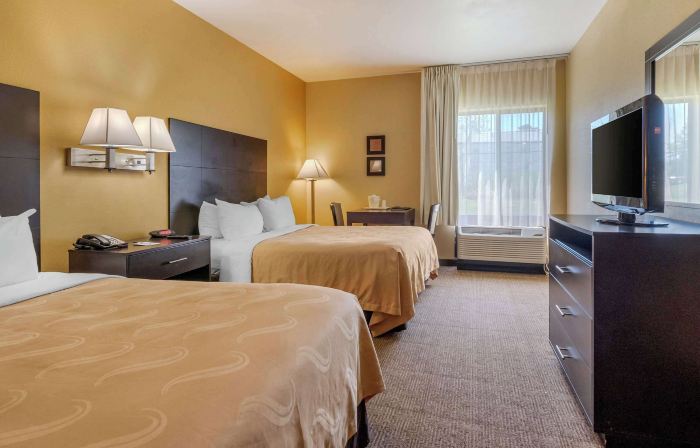 Quality Inn & Suites Lenexa Kansas City