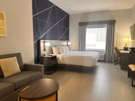 Comfort Suites Louisville Airport