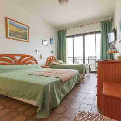 Hôtel Alizés Sénéquier Rooms
