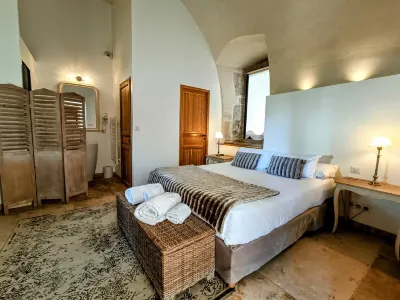 Les Chambres de La Renaissance Hotels in Pérouges