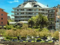 Gran Hotel Victoria Hotels near Magdalena Palace
