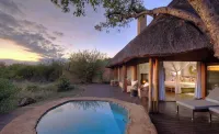 Rhulani Safari Lodge - Pools