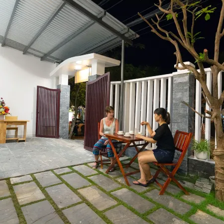 An Bang Scent Beach Homestay Отели рядом с достопримечательностью «Пляж Хойан»