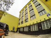 Patio Hostel Hotels near Primacial Palace