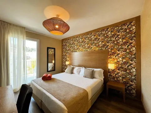 溫莎託薩飯店 – 限成人+16 Photos