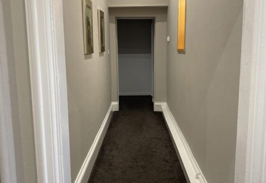 1. 더 포트 호텔..