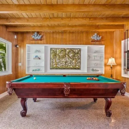 Beautifully Renovated 5 Bedroom Vero Beach 5 Home by RedAwning