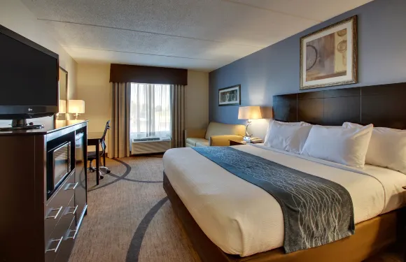 歐文斯伯勒凱機場格林菲爾德套房酒店