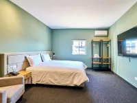 Albufeira Lounge Hotel Отели рядом с достопримечательностью «Монтешору»