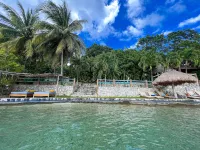 Villa Santuario Lake Front Oasis Отели в г. Bacalar Municipality