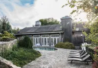 The Red Lion Inn Resort 1704 Hotels in Hull