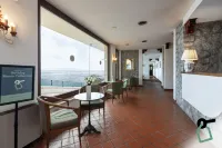 Hotiday Taormina Mare Hotels in Mazzeo