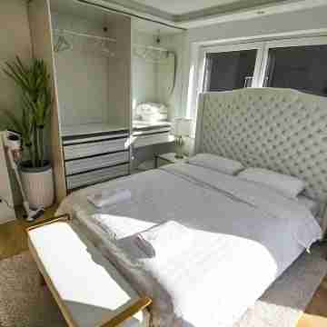 Luxus Neubau 65m2 City Wohnung- Re Rooms