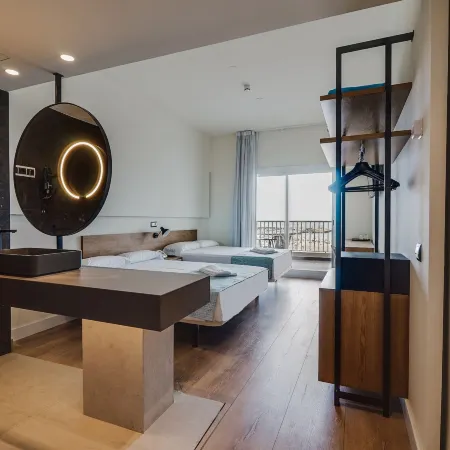 Hotel Brisamar Suites