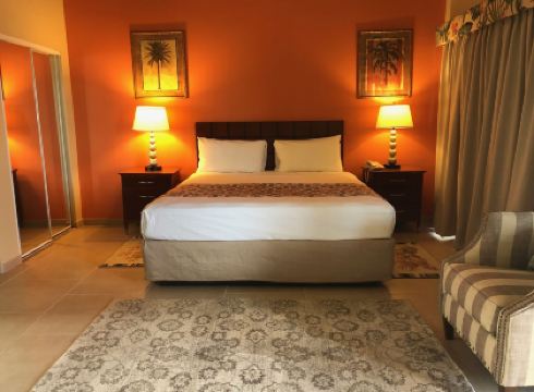 Carl's Unique Inn & Conference Facilities