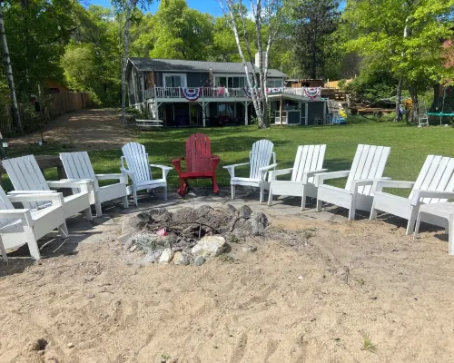 Beautiful lake side lower unit cabin on pelican lake Hotels in Breezy Point