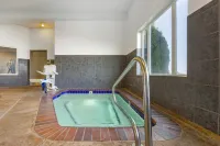 Holiday Inn Express & Suites ASTORIA by IHG - Hot Tub