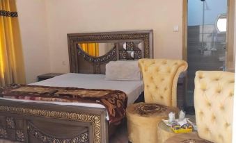 Hotel Paradise Inn