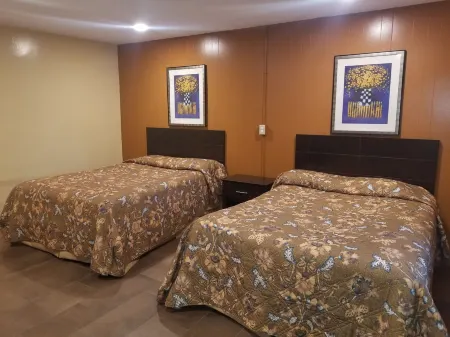 Arbor Inn Motor Lodge Отели в г. Плейнвилл