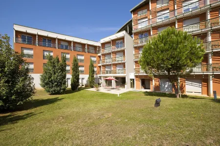 Cerise Valence Отели в г. Валанс