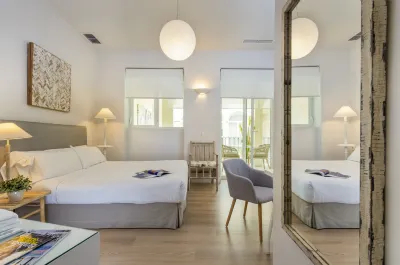 Suites Sevilla Plaza Hotels near Restaurante Oriza