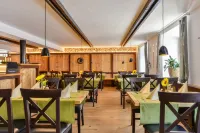 Hotel Gasthof Krone Hotels in Adelsried
