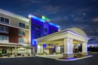 Holiday Inn Express & Suites Lexington Park-California Hotel di Solomons