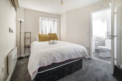 Leicester - Apartment - Sleeps 6 - 97WS Hotels in 
