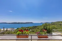 Apartmani D & J with Heated Pool & Stunning Sea View - Havudsigt