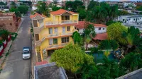 Residence Tropical Garden Hoteles en Distrito Municipal La Caleta
