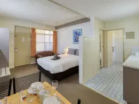Bishops Lodge Narrandera Hotels in Narrandera