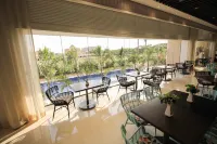Mella Hotel Manila near NAIA Airport - sarapan