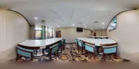 Clarion Pointe Galveston - Beachfront - Desayuno