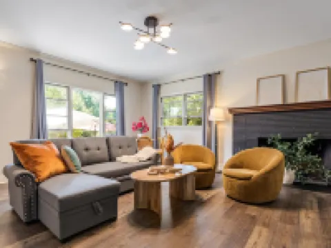 Cinnamon Bear Creekside Inn Hotels in Sonoma