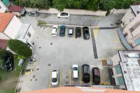 Hotel Casa Del Pellegrino - parking