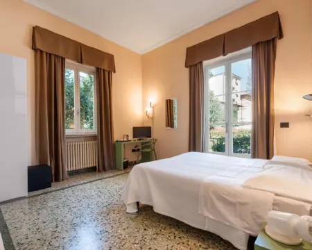 ลุกกาอินวิลล่าเอลิซา แอนด์เจนตุกกา โรงแรมในลุกกา