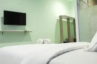 Studio Guesthouse Way Seputih Luxury Residence - Pensions