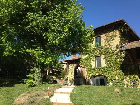 Lodges Lao Отели в г. Сен-Лоран-д'Оен