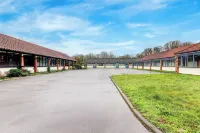OYO the Rivenhall Hotel in Witham, Chelmsford - Parkplatz