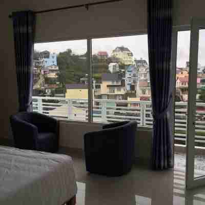 MrLee Dalathouse Rooms