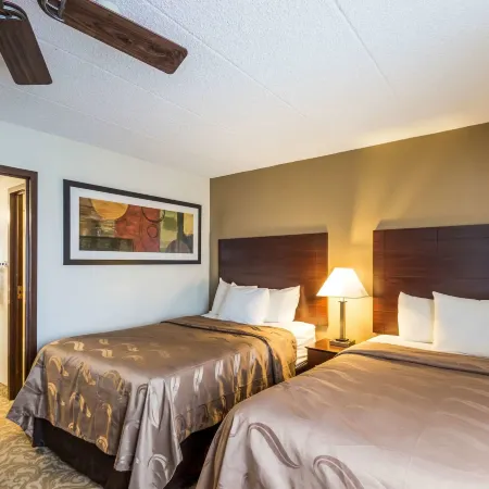 Quality Suites Milwaukee Airport