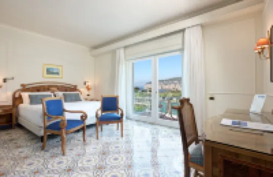 德拉威樂大酒店