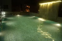 Coventina Lake Suites - piscina