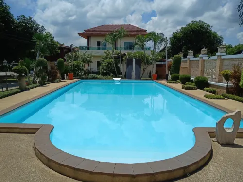 Sumali Villa Hotels in Khai Bang Rachan