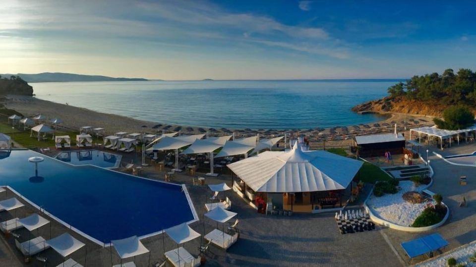 Hotel Blue Dream Palace Tripiti Resort