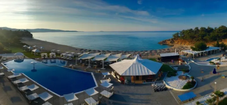 Hotel Blue Dream Palace Tripiti Resort