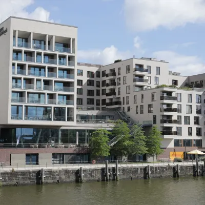 Jufa Hotel Hamburg HafenCity Отели рядом с достопримечательностью «Порт Мольдау»