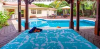 The Rarotongan Beach Resort & Lagoonarium - Strand