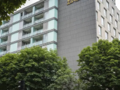 Hotel Zinema7 Hotels near Beach of La Concha